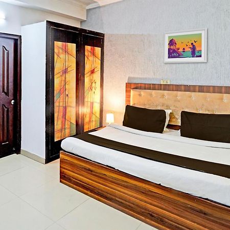 Super Hotel O Palm Dehradun Eksteriør bilde