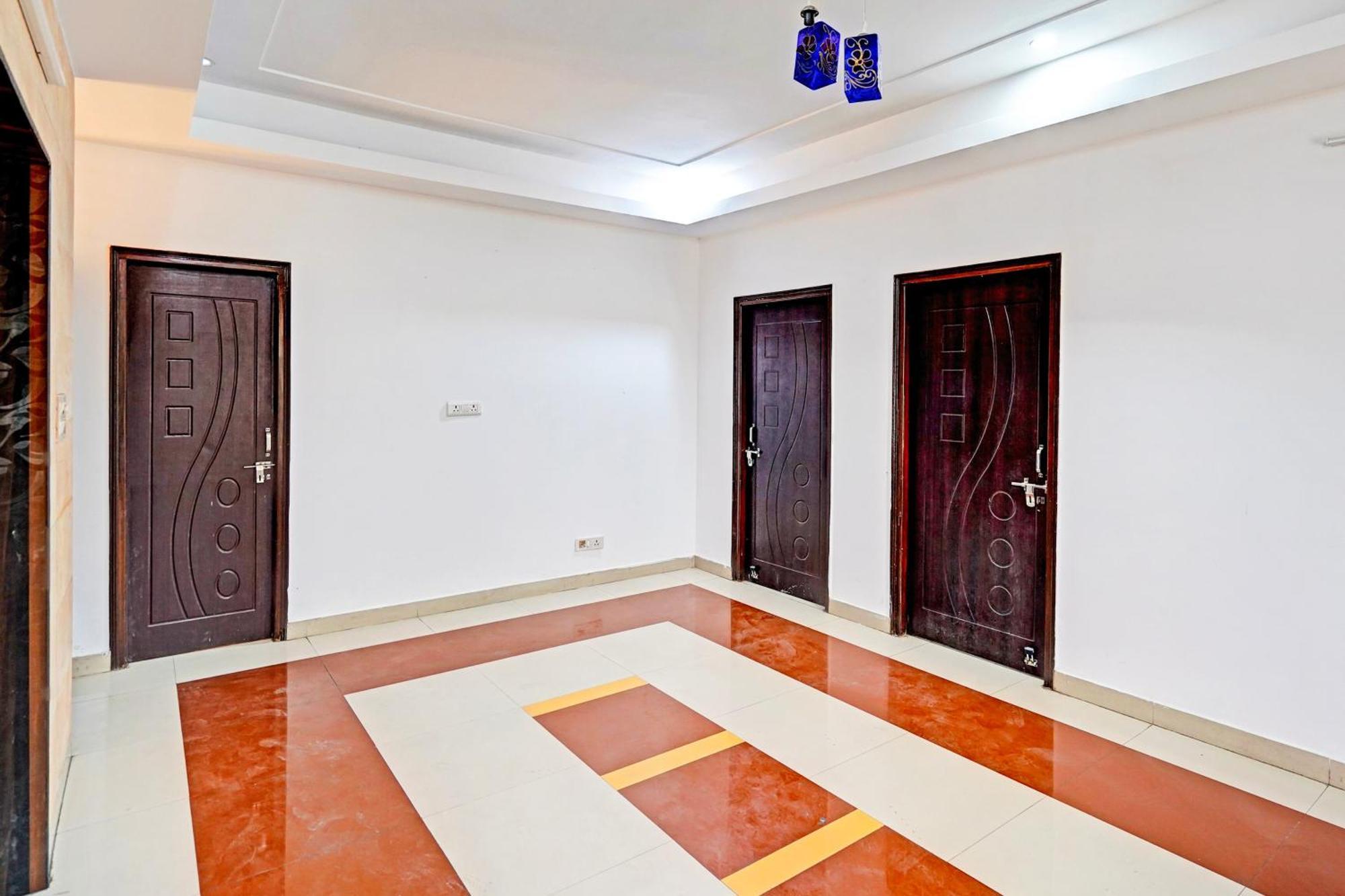 Super Hotel O Palm Dehradun Eksteriør bilde