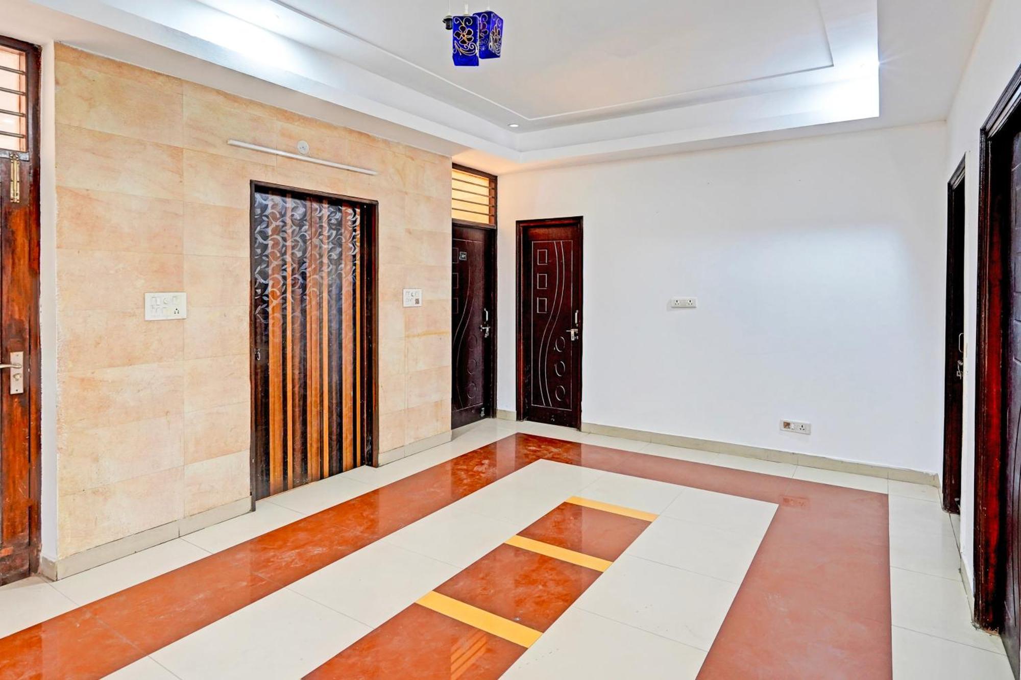 Super Hotel O Palm Dehradun Eksteriør bilde