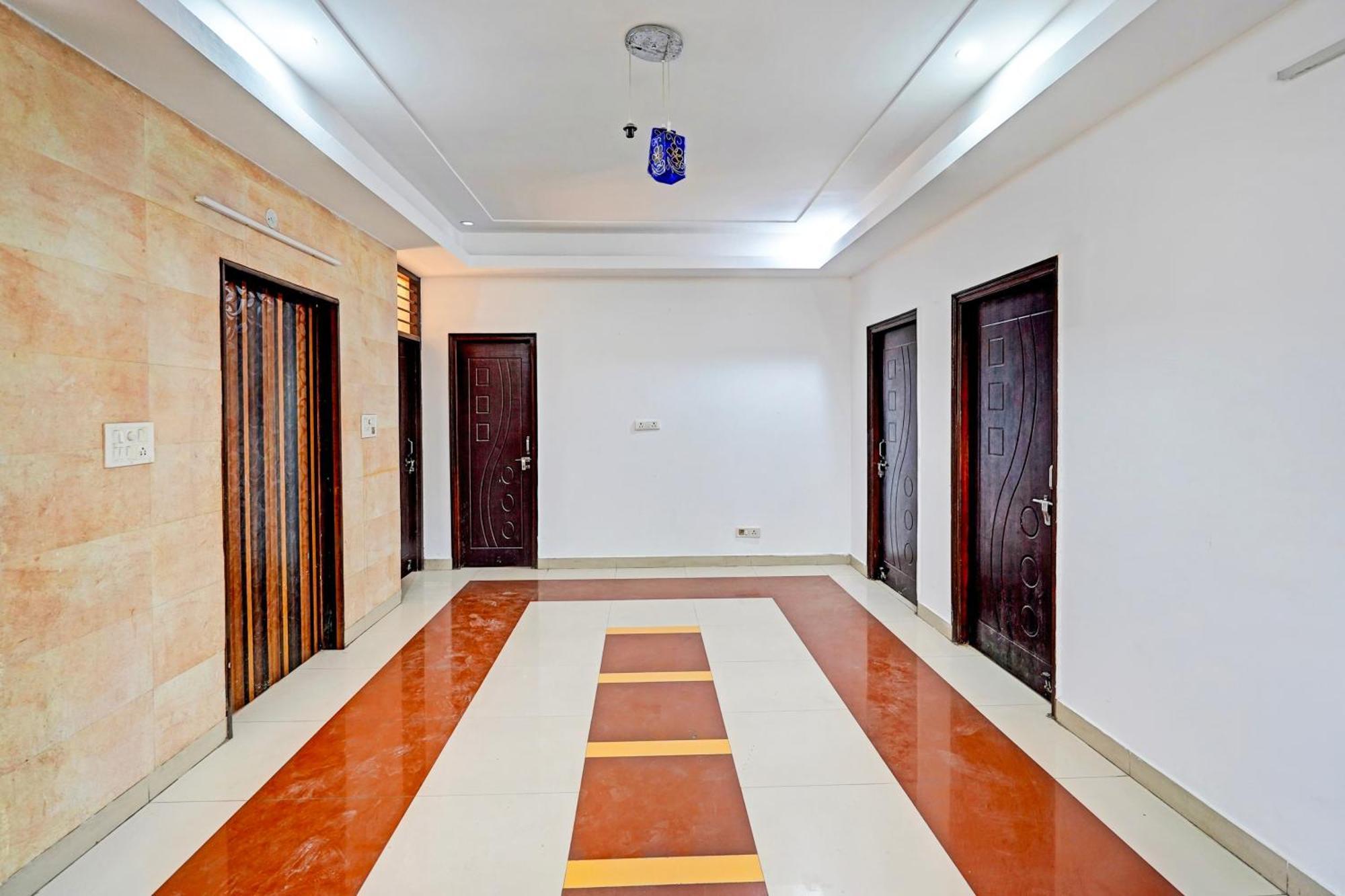 Super Hotel O Palm Dehradun Eksteriør bilde